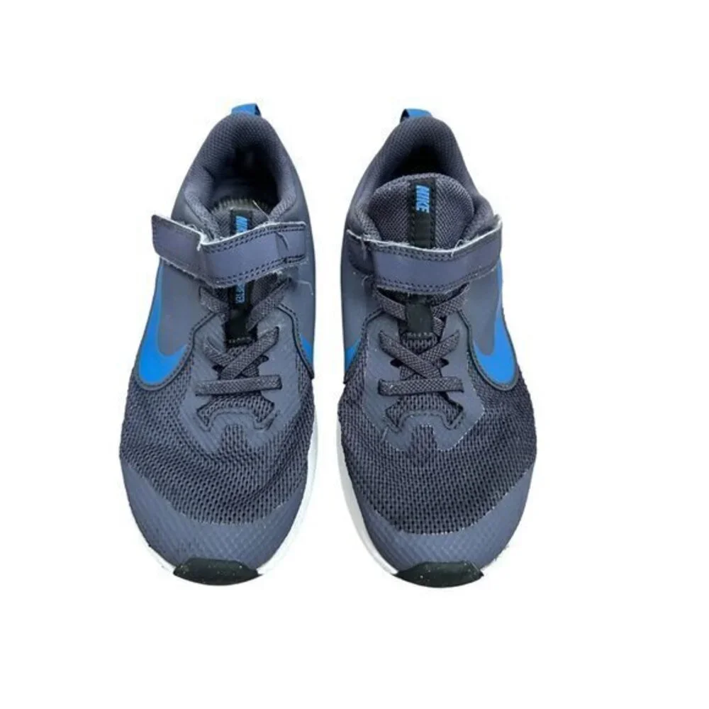 Nike Strap Sneakers